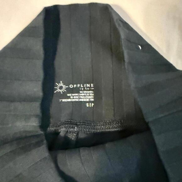 Offline by Aerie  athletic ribbed biker shorts and Sports bra - Picture 4 of 9